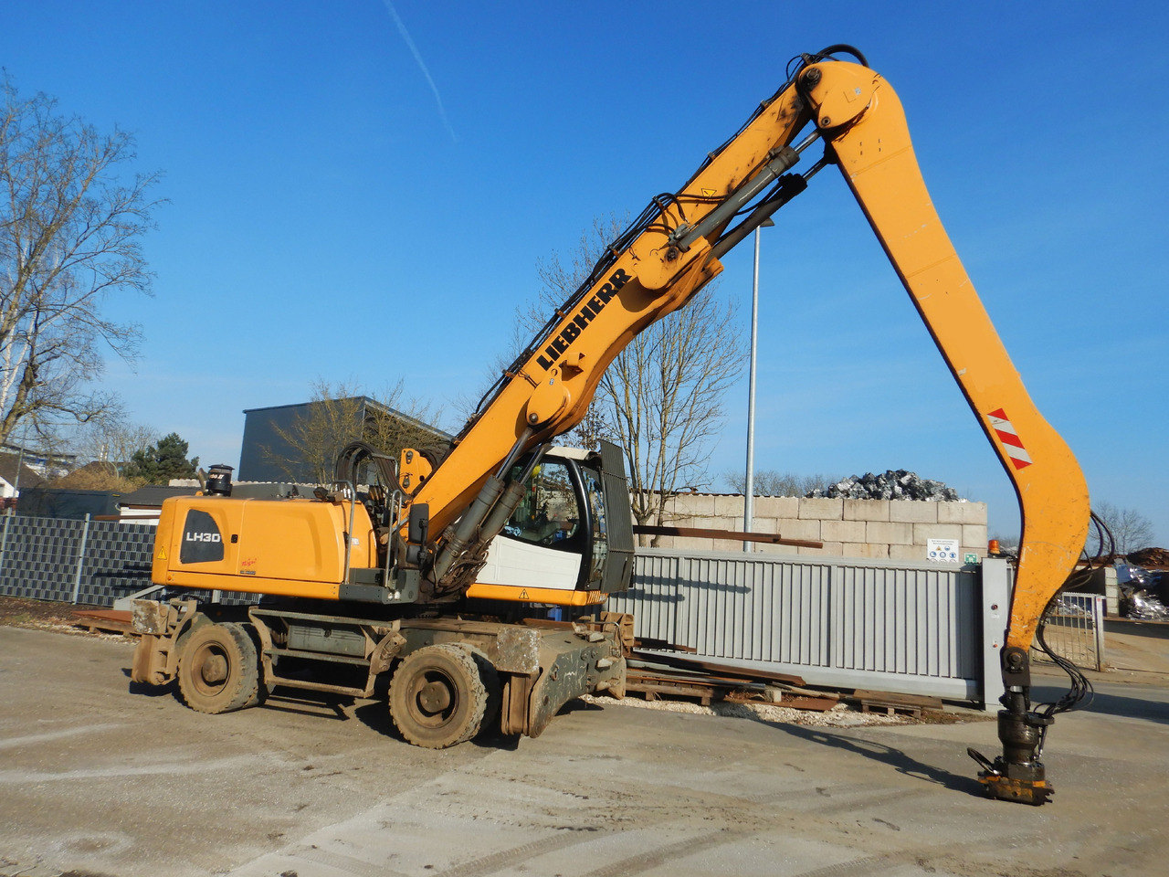 LIEBHERR LH 30 Industry - Máy cạp rác/ Công nghiệp: hình 4 LIEBHERR LH 30 Industry - Máy cạp rác/ Công nghiệp: hình 4
