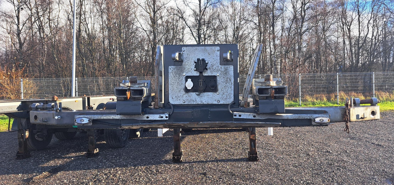 RENDERS EURO 922 - Xe chở container/ Sơ mi rơ moóc hoán đổi thân: hình 3 RENDERS EURO 922 - Xe chở container/ Sơ mi rơ moóc hoán đổi thân: hình 3