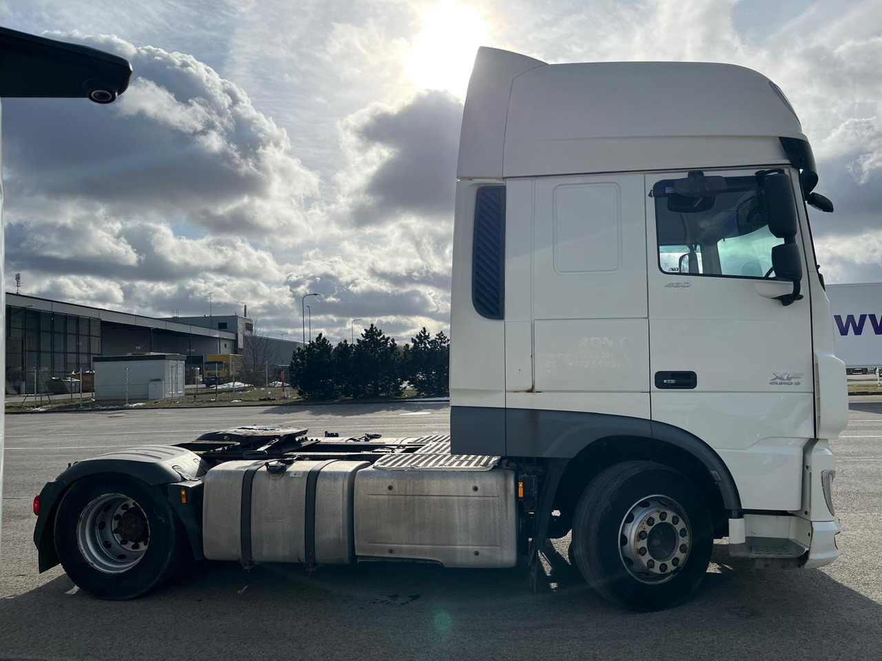 DAF XF460FT Manual - Xe đầu kéo: hình 4 DAF XF460FT Manual - Xe đầu kéo: hình 4