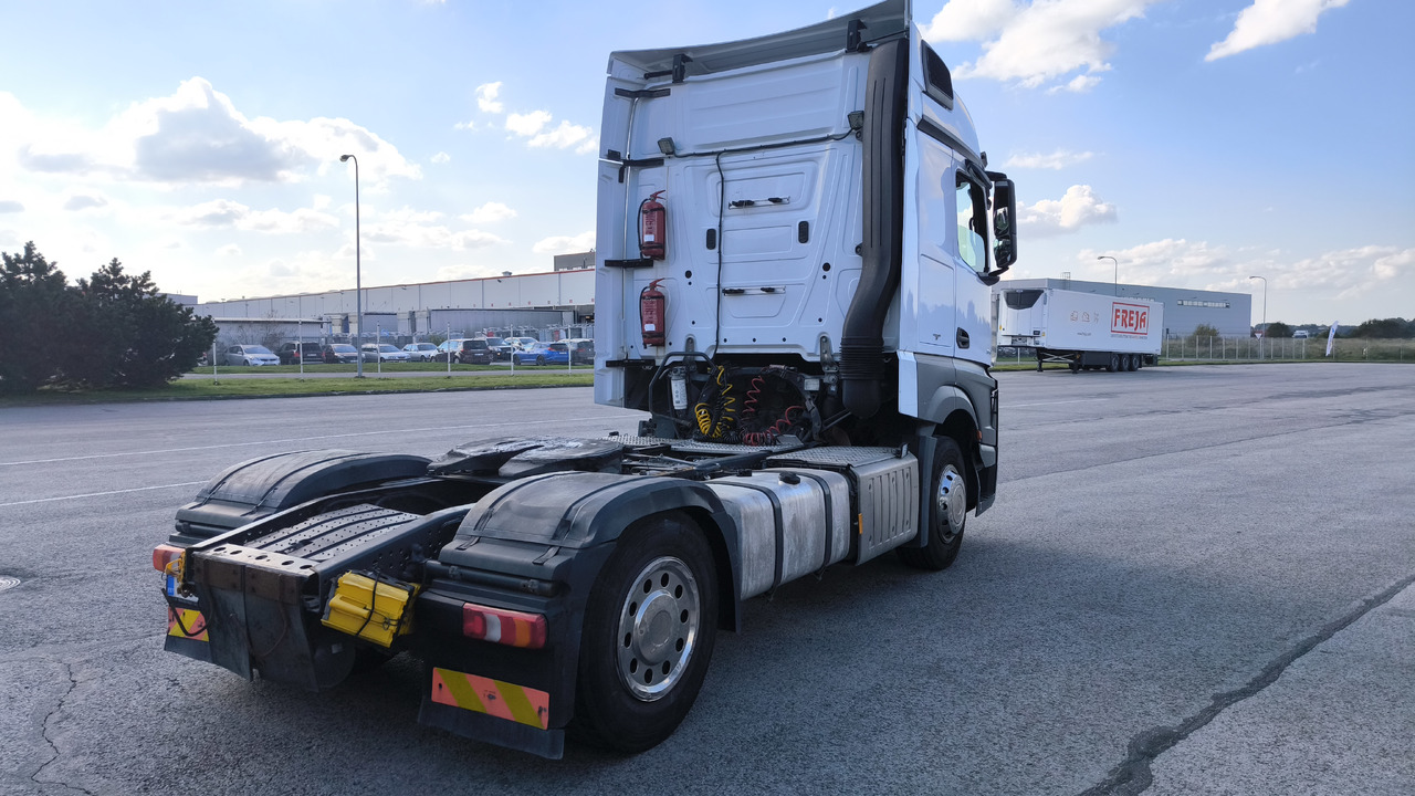 MERCEDES-BENZ Actros 1845 - Xe đầu kéo: hình 4 MERCEDES-BENZ Actros 1845 - Xe đầu kéo: hình 4