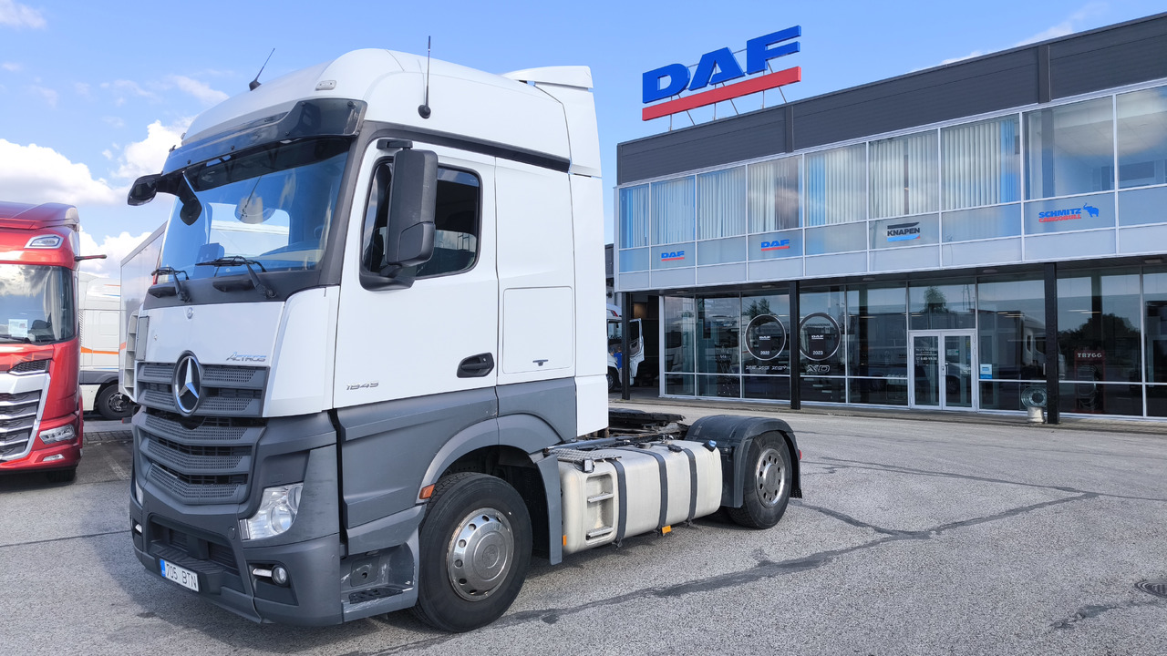 MERCEDES-BENZ Actros 1845 - Xe đầu kéo: hình 1 MERCEDES-BENZ Actros 1845 - Xe đầu kéo: hình 1