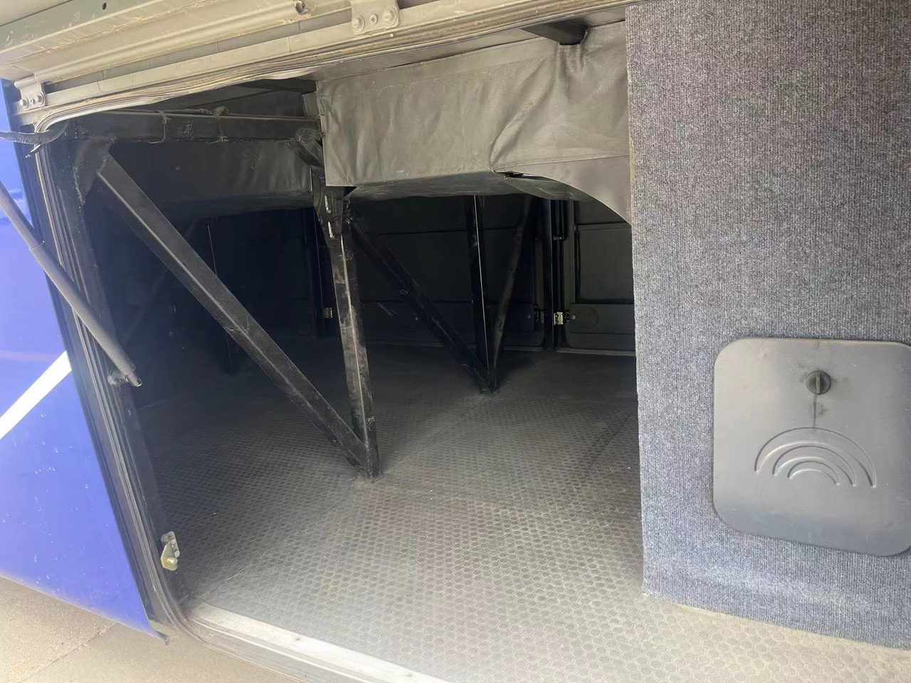 YUTONG ZK6110 - Xe đò: hình 3 YUTONG ZK6110 - Xe đò: hình 3