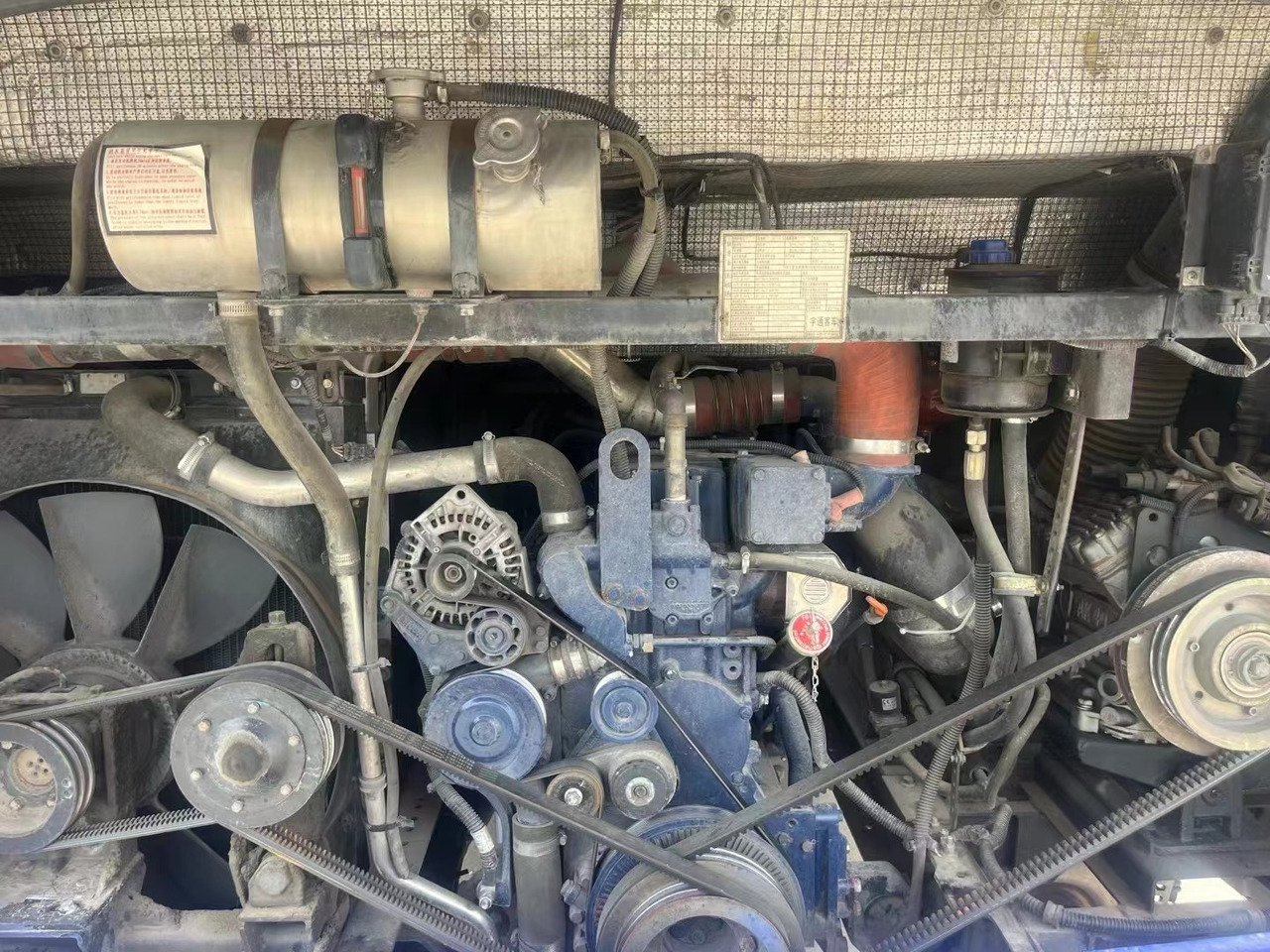 YUTONG ZK6110 - Xe đò: hình 4 YUTONG ZK6110 - Xe đò: hình 4