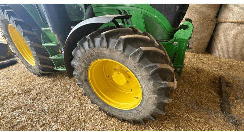 JOHN DEERE 6130R - Máy cày: hình 5 JOHN DEERE 6130R - Máy cày: hình 5