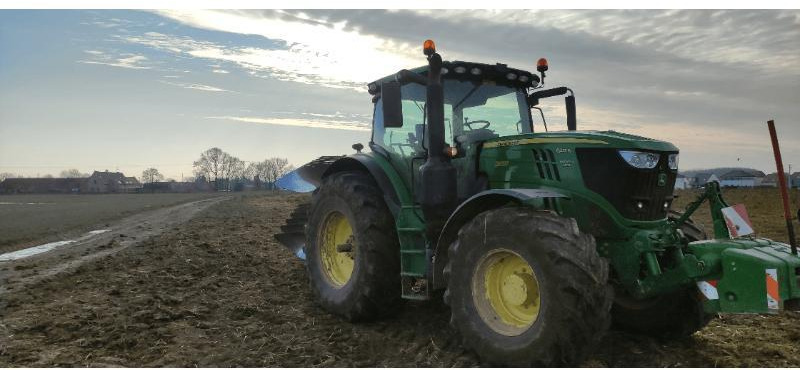 Máy cày JOHN DEERE 6215R: hình 6