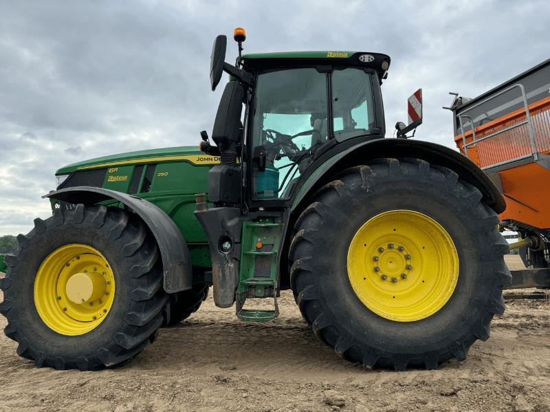 JOHN DEERE 6R250 - Máy cày: hình 1 JOHN DEERE 6R250 - Máy cày: hình 1