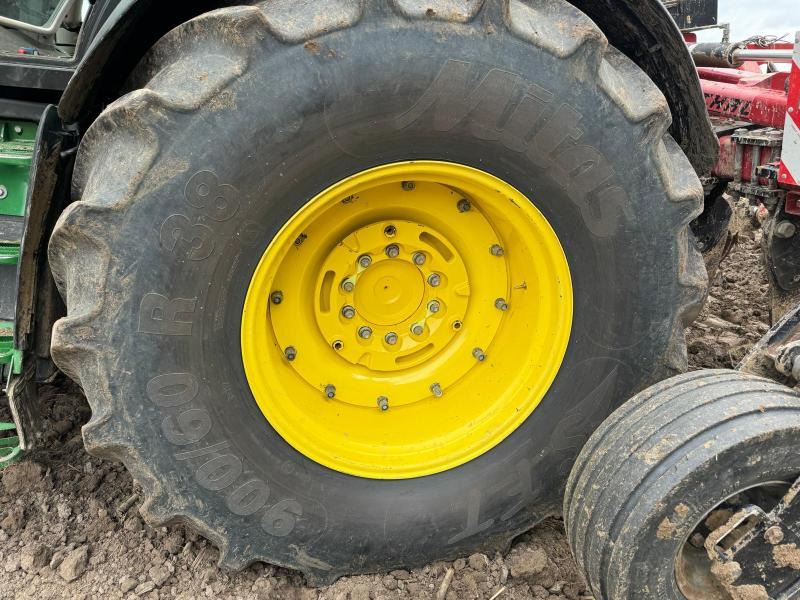 JOHN DEERE 6R250 - Máy cày: hình 5 JOHN DEERE 6R250 - Máy cày: hình 5