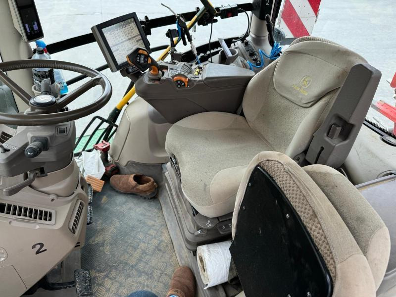 JOHN DEERE 6R250 - Máy cày: hình 4 JOHN DEERE 6R250 - Máy cày: hình 4