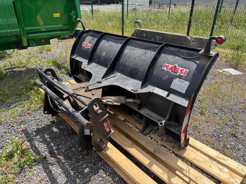 MAGSI LNAF 210 - Cày tuyết: hình 2 MAGSI LNAF 210 - Cày tuyết: hình 2