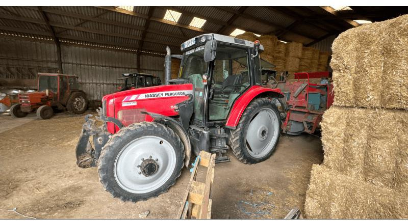 MASSEY-FERGUSON 5460 - Máy cày: hình 4 MASSEY-FERGUSON 5460 - Máy cày: hình 4