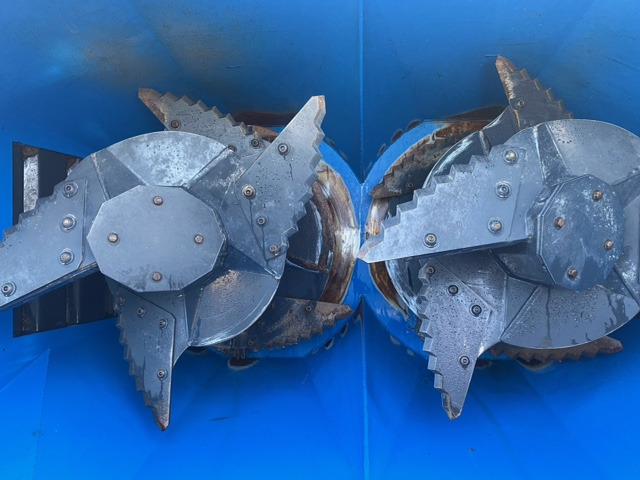 ROBERT - ROBIN BMV33 - Xe trộn thức ăn gia súc: hình 5 ROBERT - ROBIN BMV33 - Xe trộn thức ăn gia súc: hình 5