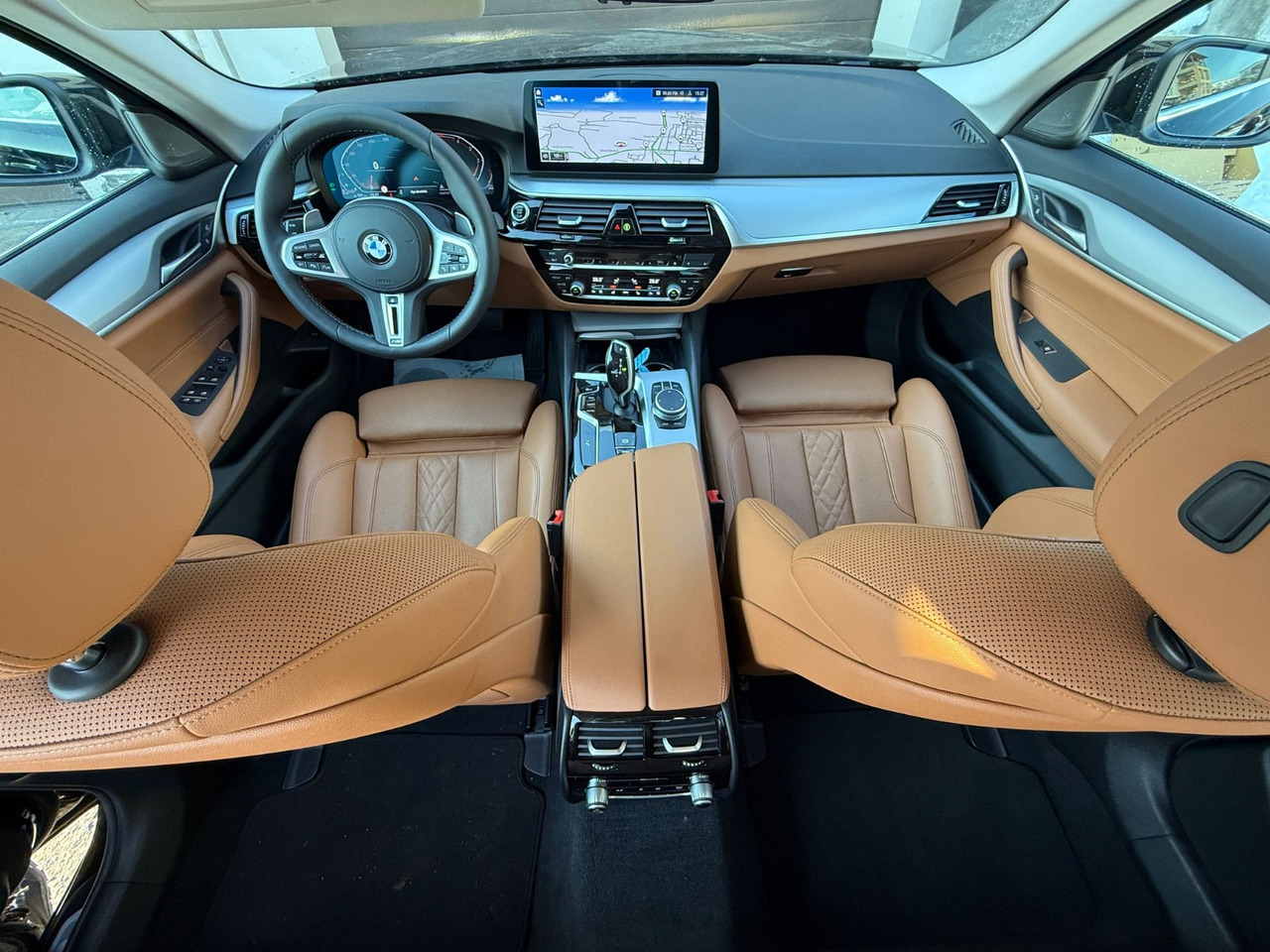 BMW 520D MILDHYBRID - Sedan: hình 2 BMW 520D MILDHYBRID - Sedan: hình 2