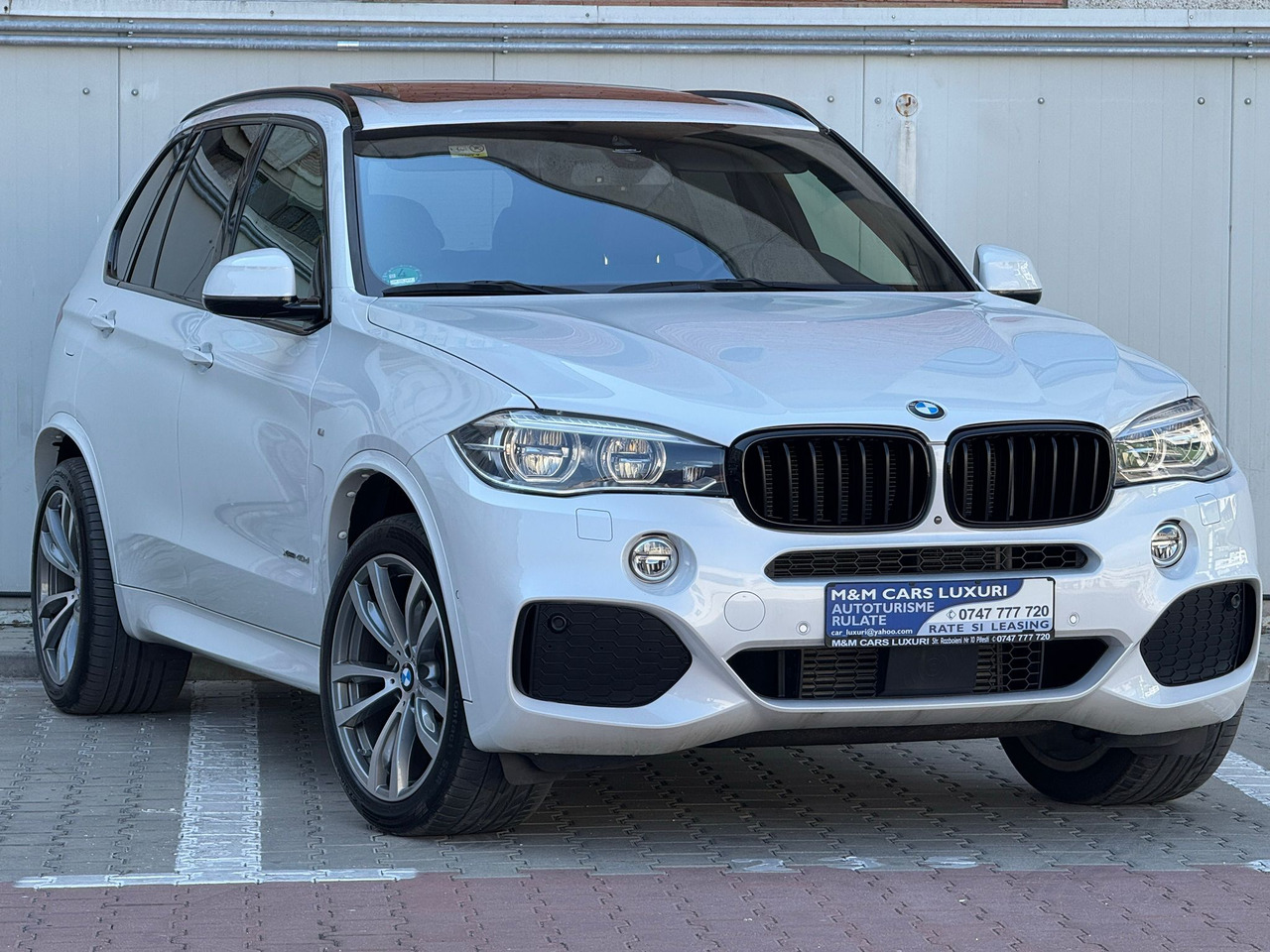 BMW X5 4.0 XDRIVE M PAKET - SUV: hình 1 BMW X5 4.0 XDRIVE M PAKET - SUV: hình 1