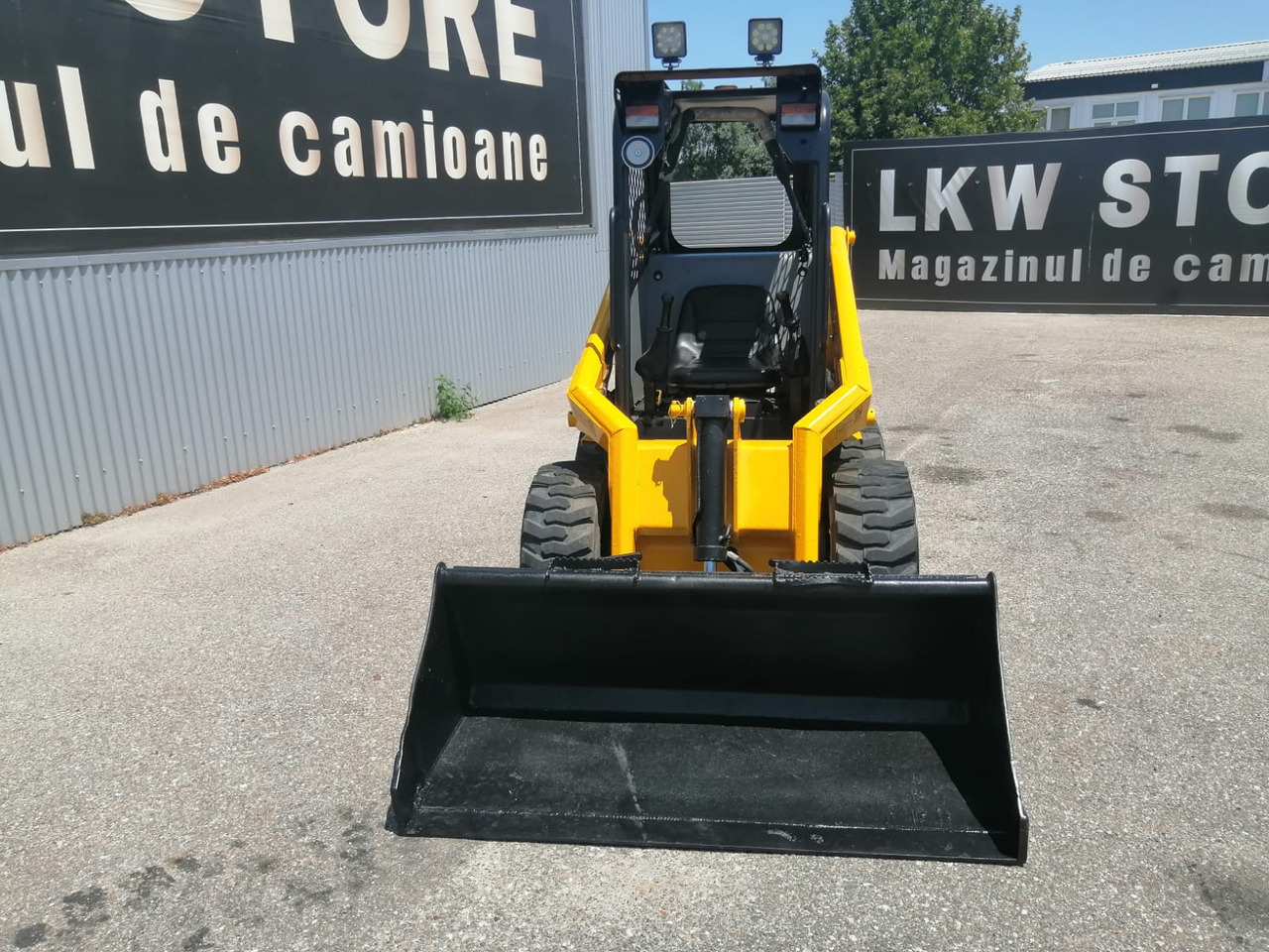 Bobcat SKID TYRE FRONT LOADER RAM ITALY - Máy xúc lật đa năng: hình 3 Bobcat SKID TYRE FRONT LOADER RAM ITALY - Máy xúc lật đa năng: hình 3