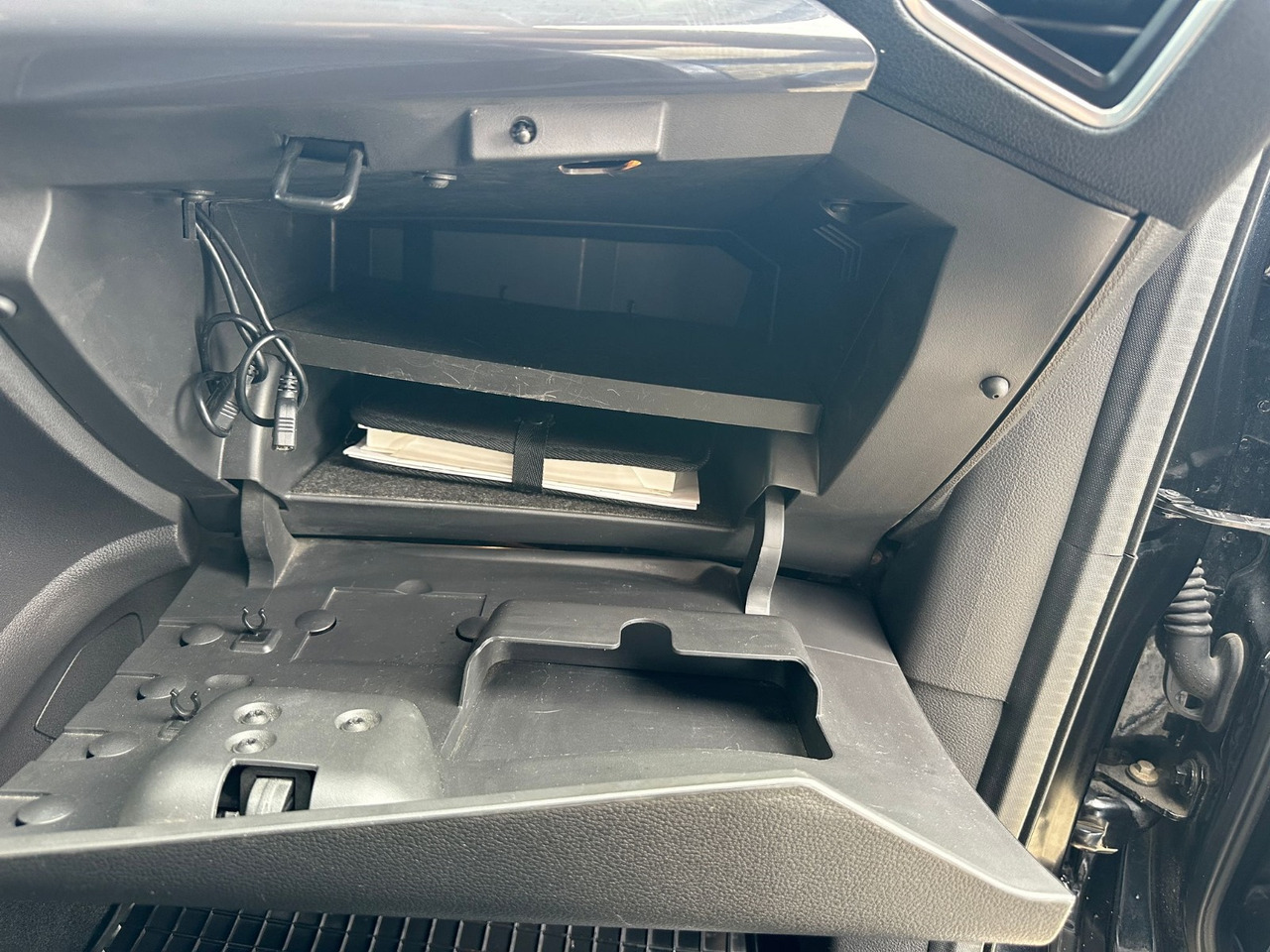 FORD KUGA TITANIUM - SUV: hình 5 FORD KUGA TITANIUM - SUV: hình 5