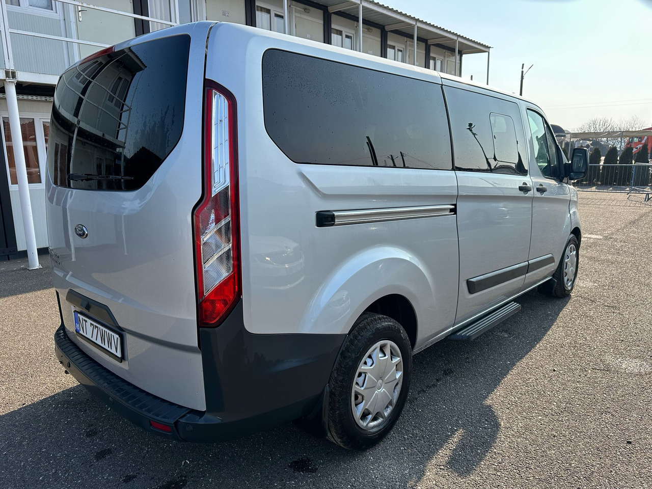 FORD TRANSIT CUSTOMS - Xe van chở khách: hình 2 FORD TRANSIT CUSTOMS - Xe van chở khách: hình 2