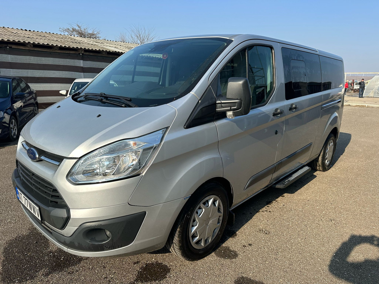 FORD TRANSIT CUSTOMS - Xe van chở khách: hình 3 FORD TRANSIT CUSTOMS - Xe van chở khách: hình 3