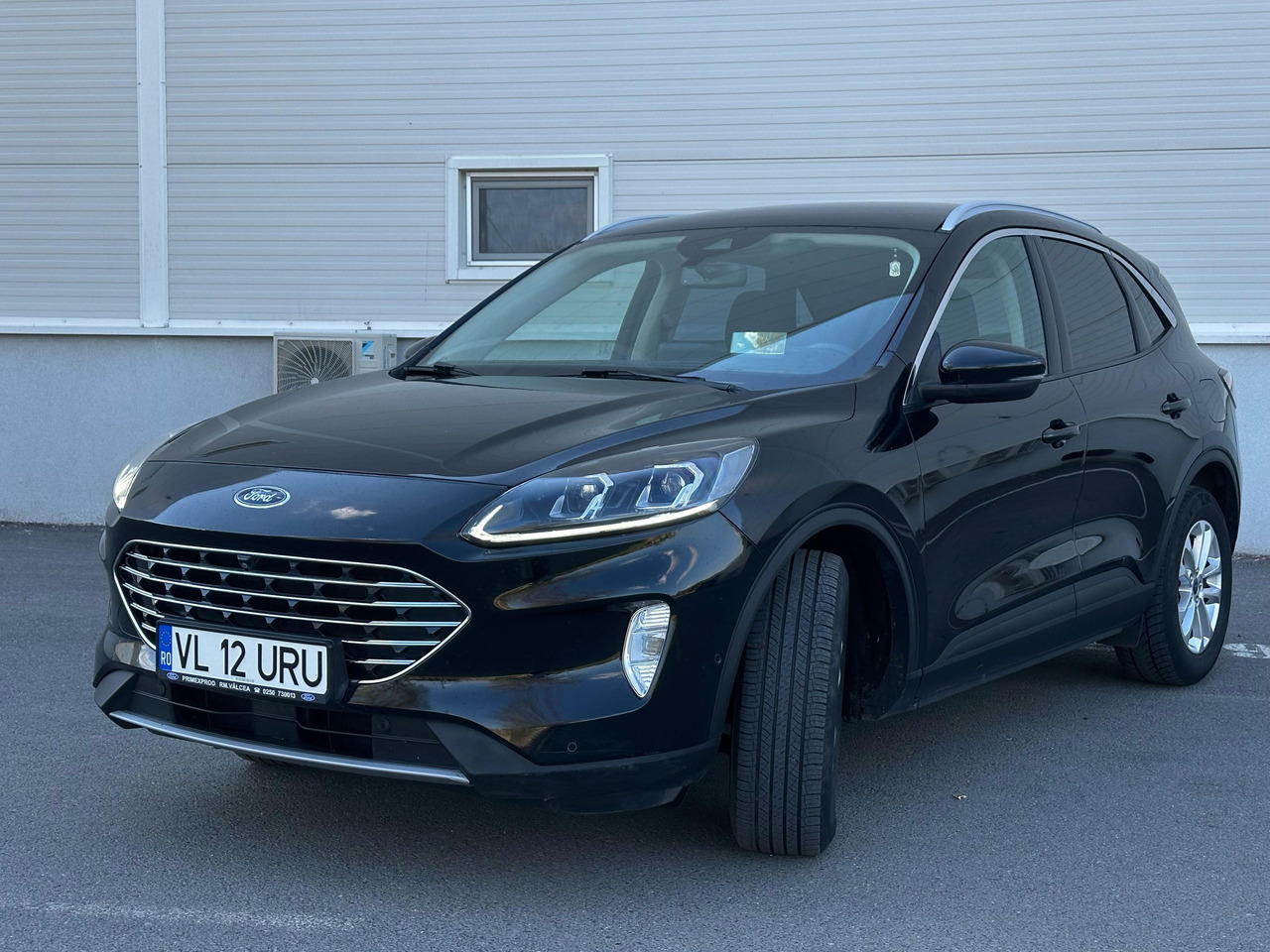 Ford Kuga - Sedan: hình 1 Ford Kuga - Sedan: hình 1