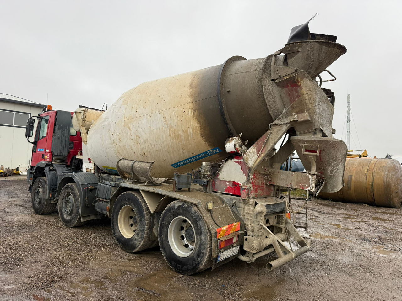 IVECO EUROTRAKKER CONCRETE MIXER - Xe trộn bê tông: hình 4 IVECO EUROTRAKKER CONCRETE MIXER - Xe trộn bê tông: hình 4