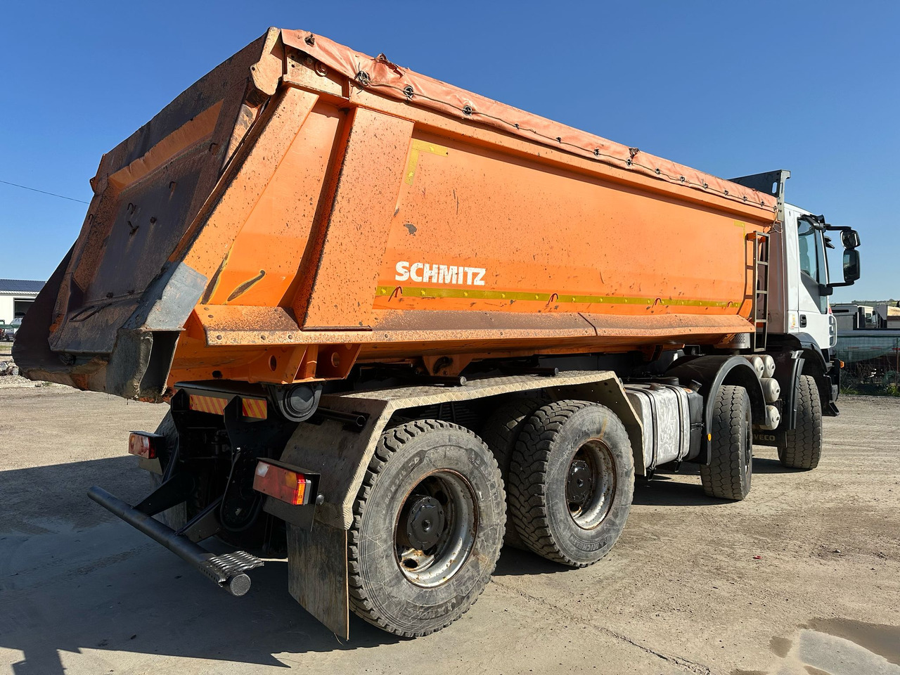 Iveco Trakker Tipper - Xe ben: hình 4 Iveco Trakker Tipper - Xe ben: hình 4