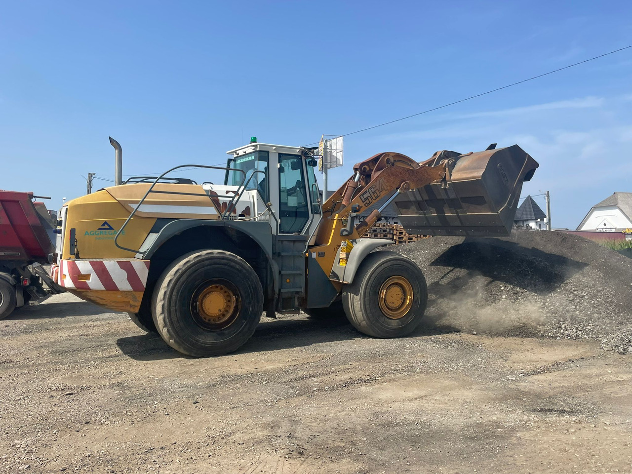 LIEBHERR 564 FRONT LOADER - Máy xúc lật bánh lốp: hình 3 LIEBHERR 564 FRONT LOADER - Máy xúc lật bánh lốp: hình 3