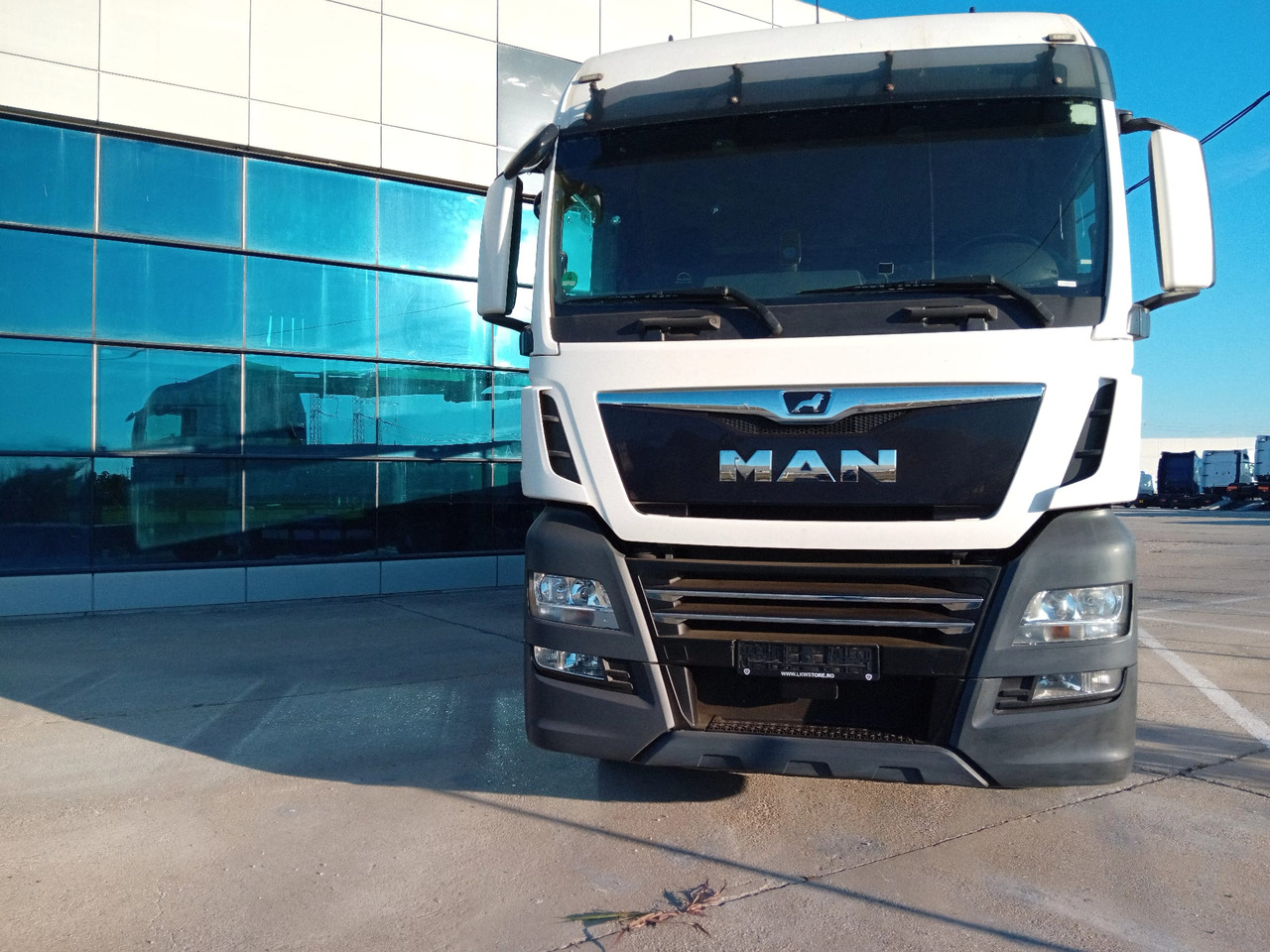 MAN TGX 26.460 6×2, Palfinger Crane PK 18001L - Xe tải thùng lửng/ Phẳng, Xe cẩu tự hành: hình 3 MAN TGX 26.460 6×2, Palfinger Crane PK 18001L - Xe tải thùng lửng/ Phẳng, Xe cẩu tự hành: hình 3