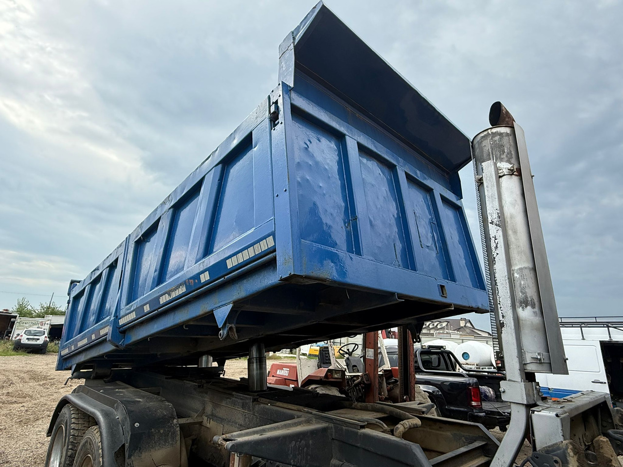 MEILLER TIPPING BUCKET - Thân nhỏng: hình 2 MEILLER TIPPING BUCKET - Thân nhỏng: hình 2