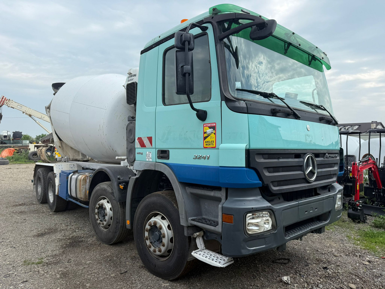 MERCEDES BENZ 3241 CONCRETE MIXER - Xe trộn bê tông: hình 3 MERCEDES BENZ 3241 CONCRETE MIXER - Xe trộn bê tông: hình 3