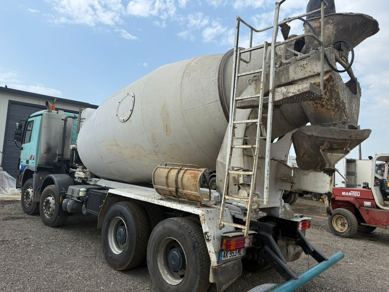 MERCEDES BENZ 3241 CONCRETE MIXER - Xe trộn bê tông: hình 4 MERCEDES BENZ 3241 CONCRETE MIXER - Xe trộn bê tông: hình 4