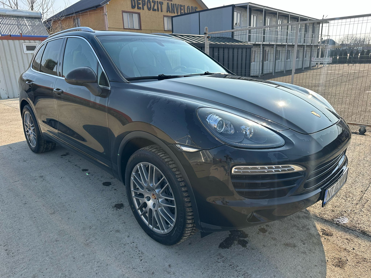 PORSCHE CAYENNE - SUV: hình 2 PORSCHE CAYENNE - SUV: hình 2