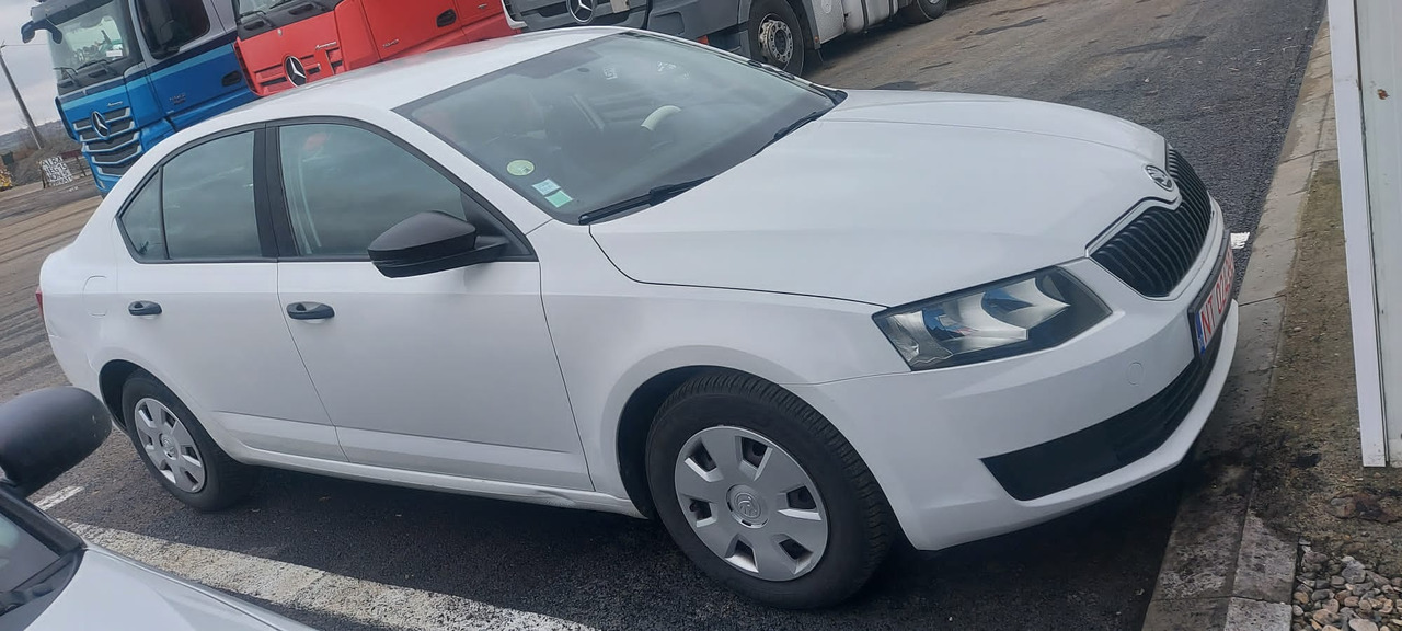 SKODA OCTAVIA - Sedan: hình 1 SKODA OCTAVIA - Sedan: hình 1
