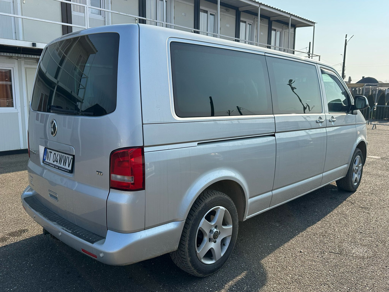VOLKSWAGEN MULTIVAN - Xe van chở khách: hình 3 VOLKSWAGEN MULTIVAN - Xe van chở khách: hình 3