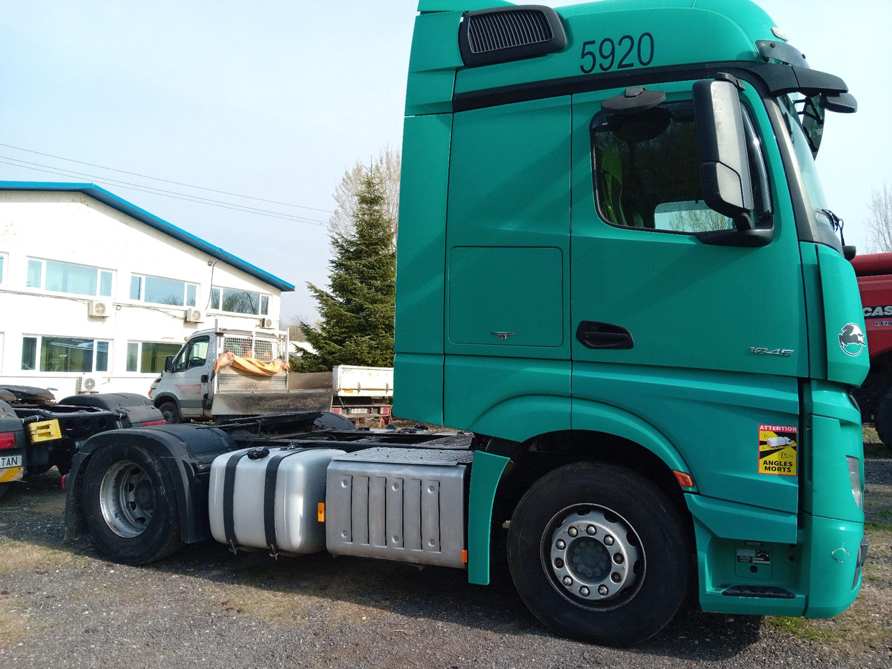 Mercedes-Benz Actros 18.45 - Xe đầu kéo: hình 5 Mercedes-Benz Actros 18.45 - Xe đầu kéo: hình 5