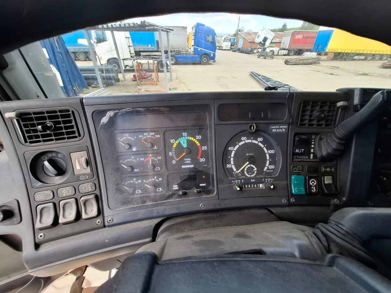 Scania B 6X2 - Xe đầu kéo: hình 2 Scania B 6X2 - Xe đầu kéo: hình 2