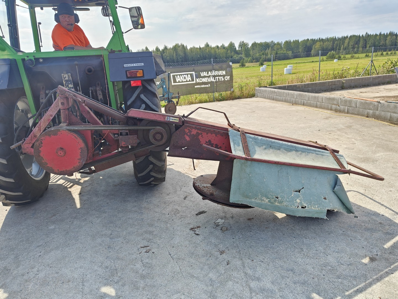 Luoko 165cm lieriöniittokone - hydraulinen - Máy cắt cỏ: hình 2 Luoko 165cm lieriöniittokone - hydraulinen - Máy cắt cỏ: hình 2