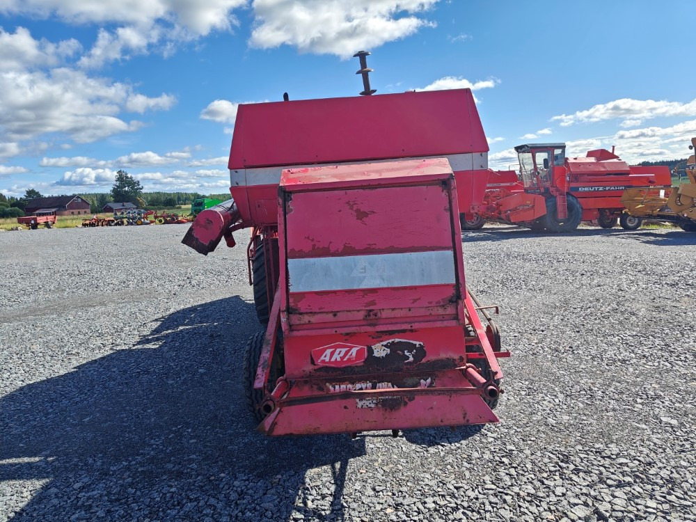 Massey Ferguson 187 Katso video! - Máy gặt đập: hình 3 Massey Ferguson 187 Katso video! - Máy gặt đập: hình 3