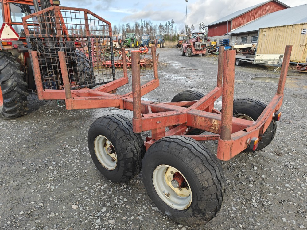 Rysky Metsävaunu telillä - Rơ moóc lâm nghiệp: hình 2 Rysky Metsävaunu telillä - Rơ moóc lâm nghiệp: hình 2