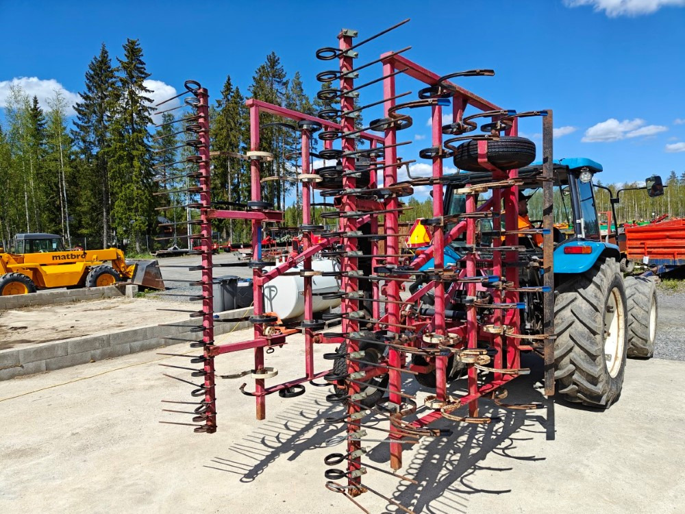 VM 450 cm, hydraulisesti taittuva, etulana ja jälkihara, katso video! - Bừa răng xoắn: hình 3 VM 450 cm, hydraulisesti taittuva, etulana ja jälkihara, katso video! - Bừa răng xoắn: hình 3