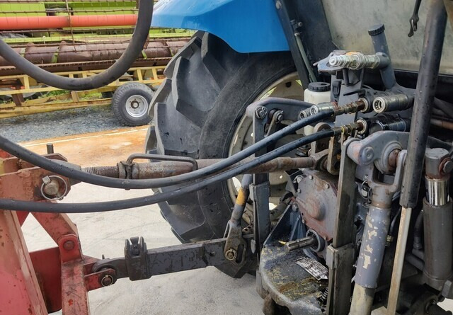 Varmo 400 rehuleikkuri - VIDEO - Trang thiết bị hầm chứa: hình 5 Varmo 400 rehuleikkuri - VIDEO - Trang thiết bị hầm chứa: hình 5