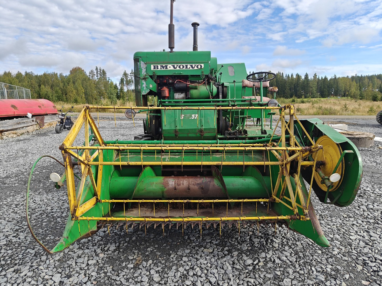 Volvo BM ST257 leikkuupuimuri työleveys 190cm, vaikka koeruutupuimuriksi, katso video! - Máy gặt đập: hình 2 Volvo BM ST257 leikkuupuimuri työleveys 190cm, vaikka koeruutupuimuriksi, katso video! - Máy gặt đập: hình 2