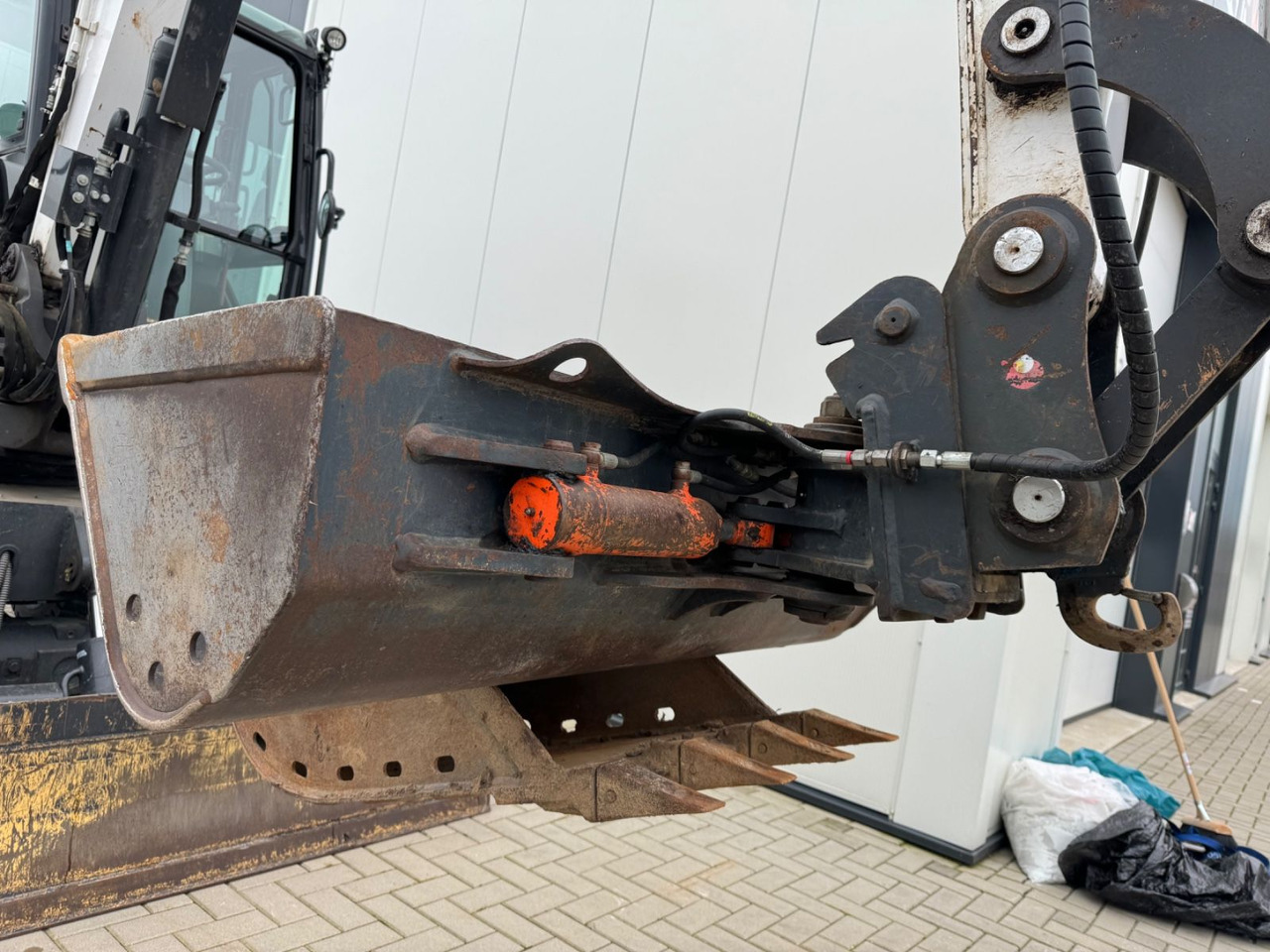 Bobcat E57W - Máy xúc bánh lốp: hình 5 Bobcat E57W - Máy xúc bánh lốp: hình 5