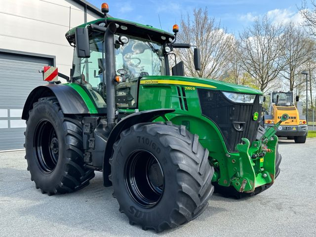 JOHN DEERE 7250R 9L engine AutoPower transmission - Máy cày: hình 2 JOHN DEERE 7250R 9L engine AutoPower transmission - Máy cày: hình 2