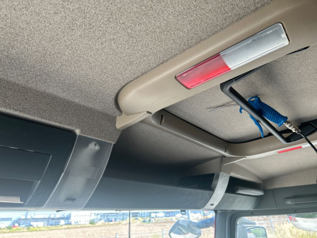 Xe tải thùng mui bạt MAN TGX 26.470 6X2-4 BL tandem: hình 7 Xe tải thùng mui bạt MAN TGX 26.470 6X2-4 BL tandem: hình 7