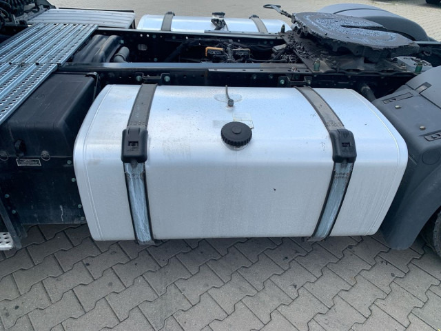 MAN TGX 18.470 4x2 LL SA - Xe đầu kéo: hình 4 MAN TGX 18.470 4x2 LL SA - Xe đầu kéo: hình 4