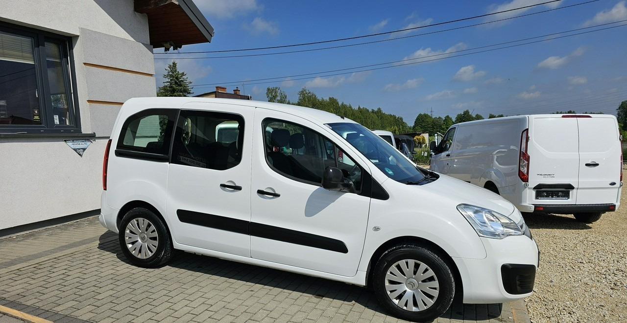 Citroen Berlingo II 5 -osobowy - Xe hơi: hình 5 Citroen Berlingo II 5 -osobowy - Xe hơi: hình 5