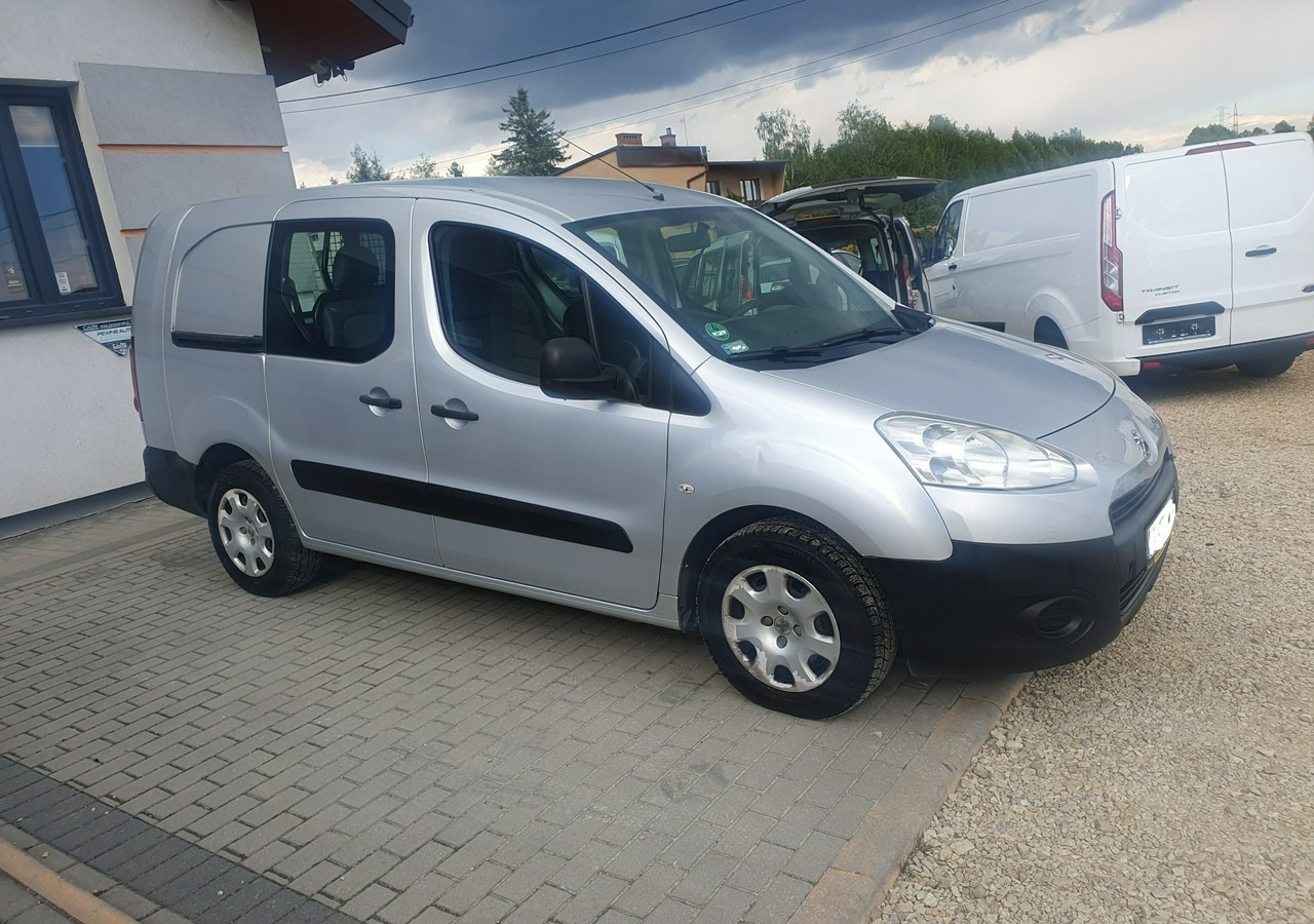 Peugeot Partner II 5 lub 2 osobowy *long * zabudowa gruau* - Xe hơi: hình 5 Peugeot Partner II 5 lub 2 osobowy *long * zabudowa gruau* - Xe hơi: hình 5