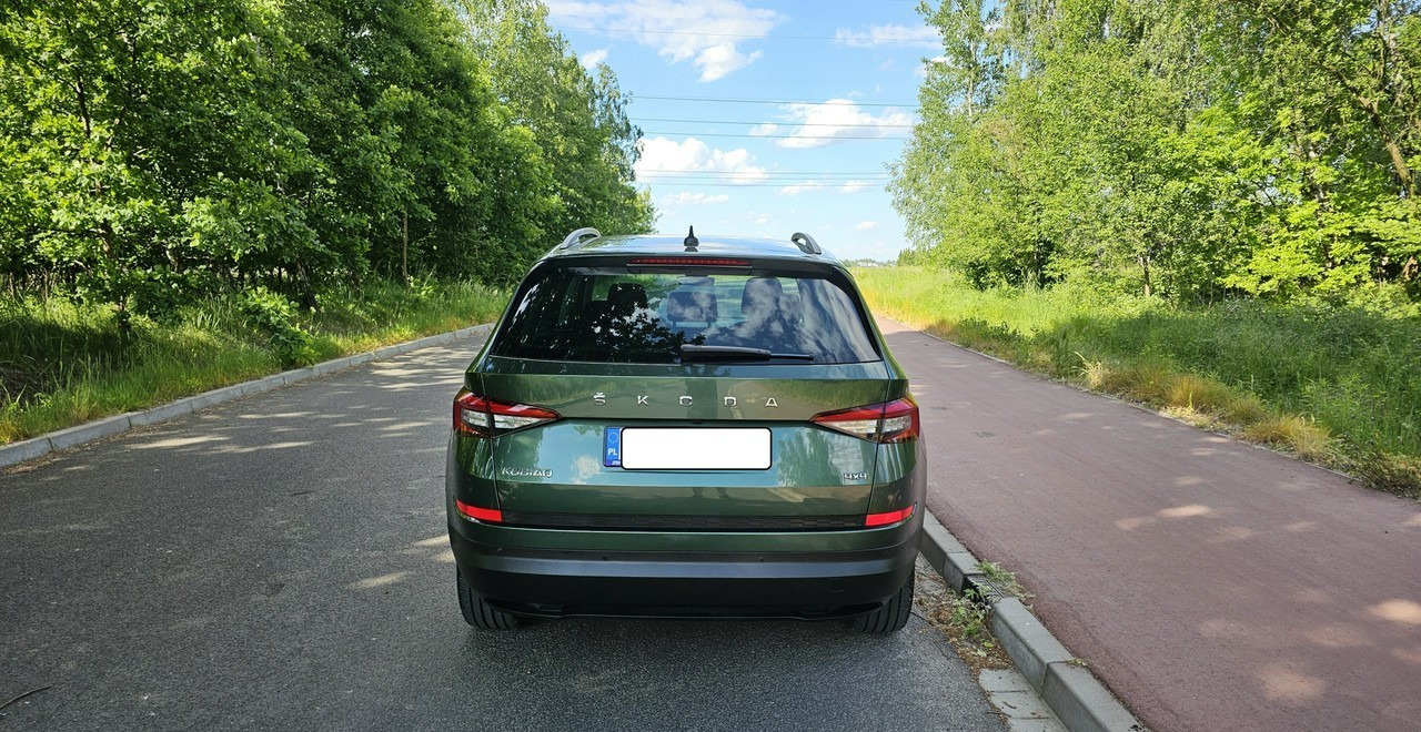 Skoda Kodiaq Skoda Kodiaq Skoda Kodiaq 2.0 tsi 4x4 Wersja Drive na 125 lecie - SUV: hình 5 Skoda Kodiaq Skoda Kodiaq Skoda Kodiaq 2.0 tsi 4x4 Wersja Drive na 125 lecie - SUV: hình 5