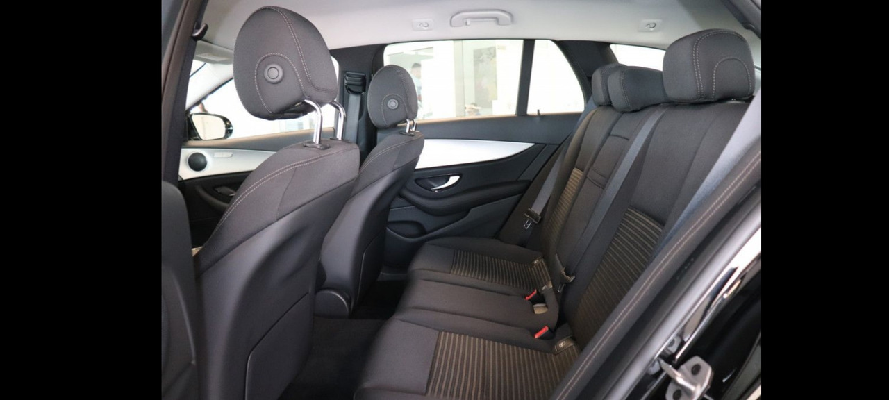 Xe hơi Mercedes-Benz E 400 dT 4Matic Avant LED 9G-Tronic MBUX Widescreen E 400 dT 4Matic Avant LED 9G-Tronic MBUX Widescreen Business - Paket: hình 26