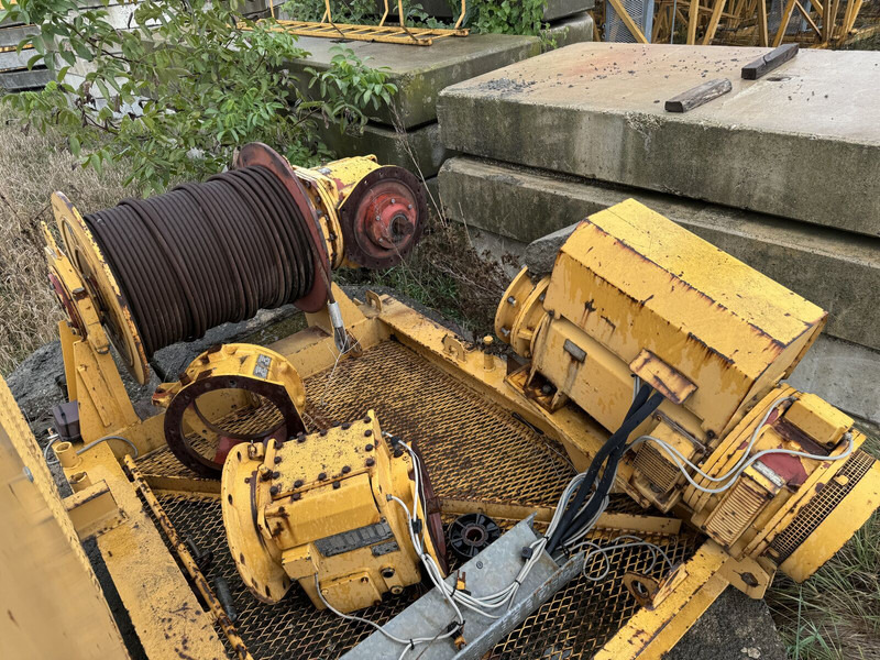 Liebherr 112EC-H 37,5kW / - Động cơ cho Cần cẩu tháp: hình 1 Liebherr 112EC-H 37,5kW / - Động cơ cho Cần cẩu tháp: hình 1