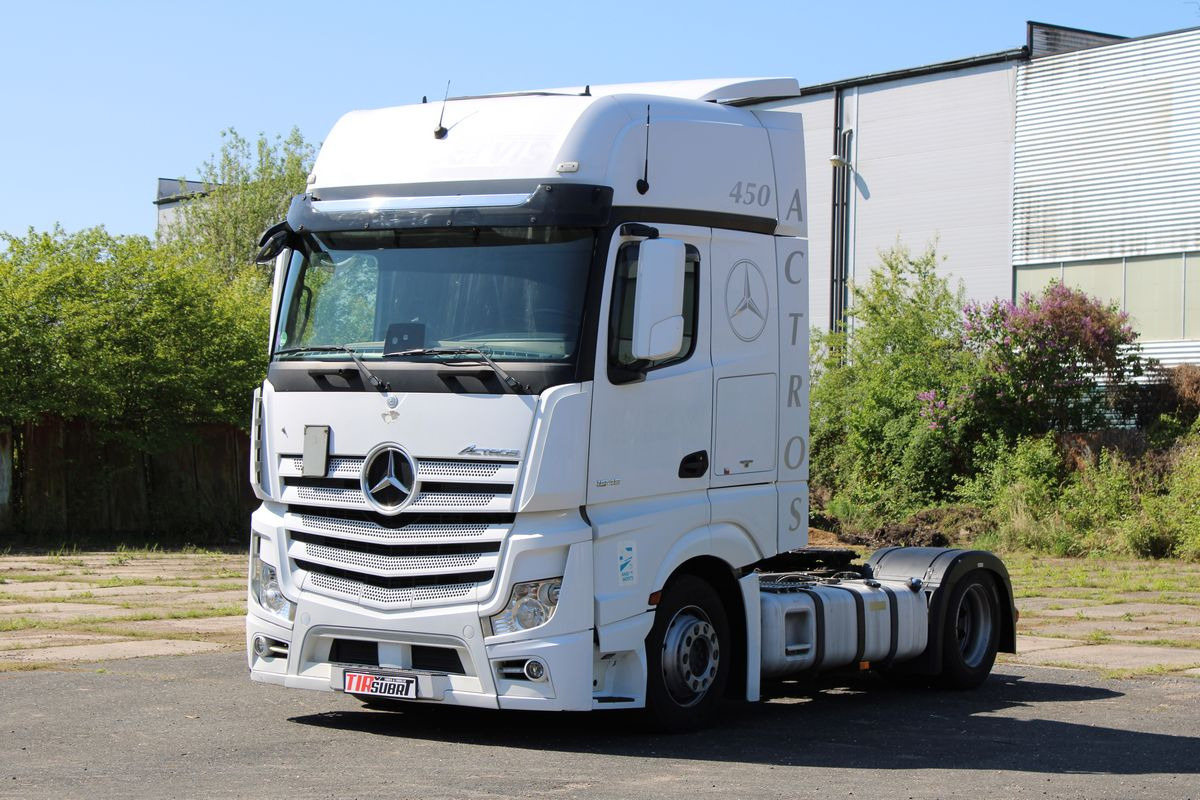Mercedes-Benz Actros 1845 - Xe đầu kéo: hình 2 Mercedes-Benz Actros 1845 - Xe đầu kéo: hình 2